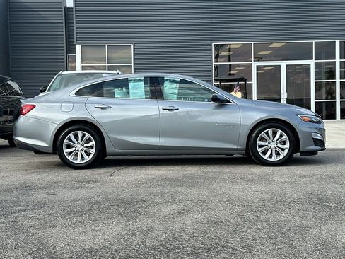 Used 2023 Chevrolet Malibu LT image 2