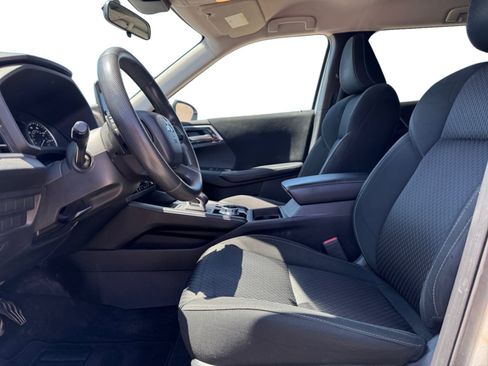 Used 2022 Mitsubishi Outlander ES FWD image 10