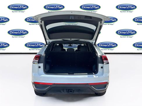 Used 2025 Volkswagen Atlas Cross Sport SE image 26