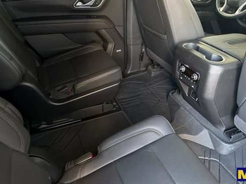 Certified 2024 Chevrolet Tahoe Z71 w/ Luxury Package AWD/4WD image 18
