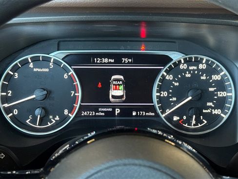 Used 2023 Nissan Rogue SV image 29