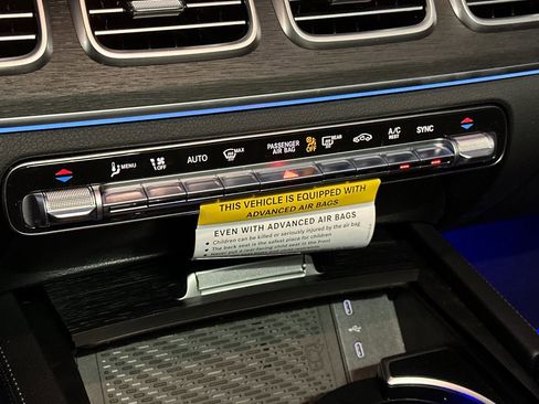 New 2026 Mercedes-Benz GLE 450 4MATIC image 17