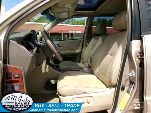 Used 2006 Toyota Highlander 4WD V6 w/ 3rd Row image 12
