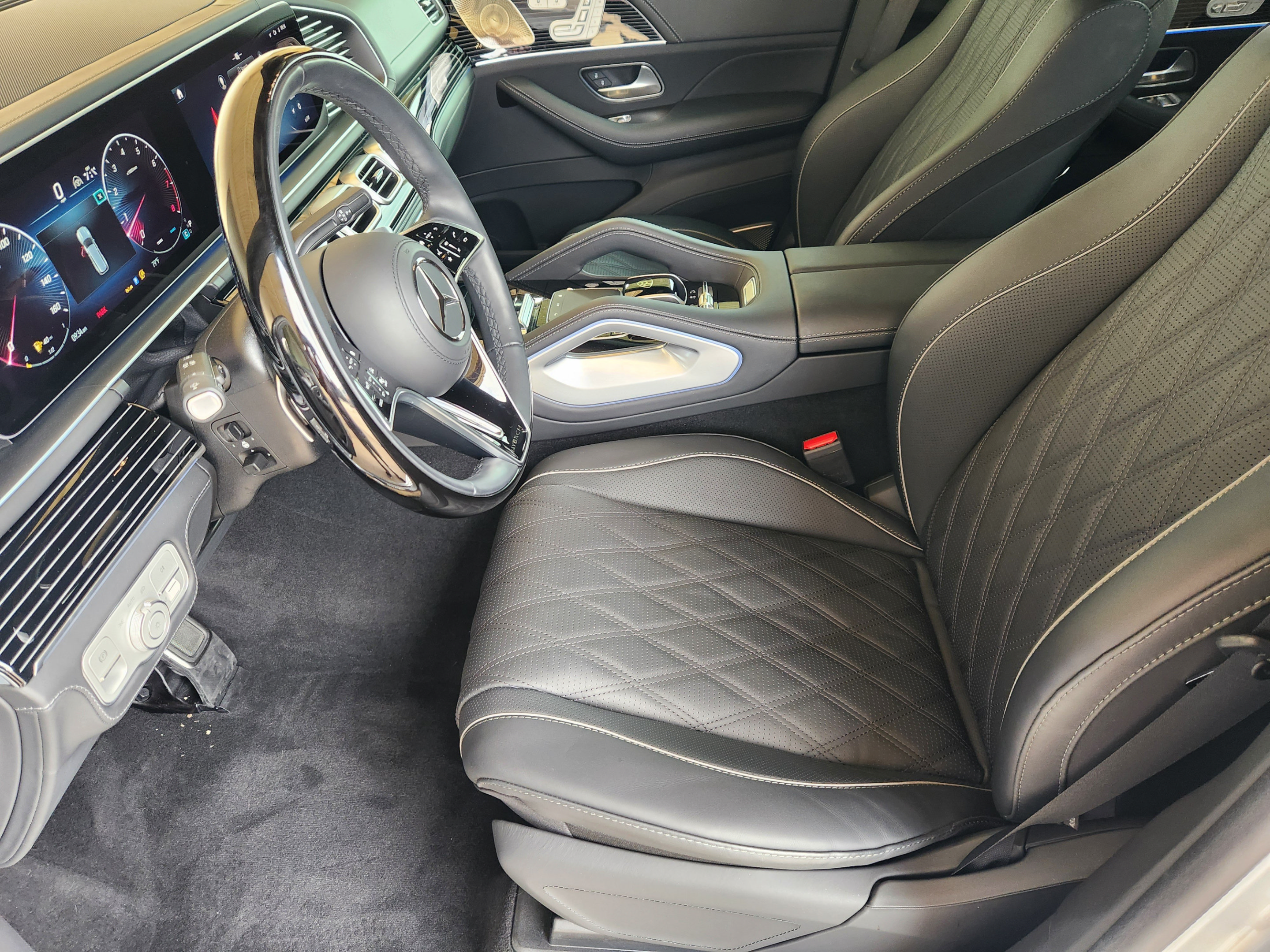 Used 2025 Mercedes-Benz Maybach GLS 600 4MATIC image 14
