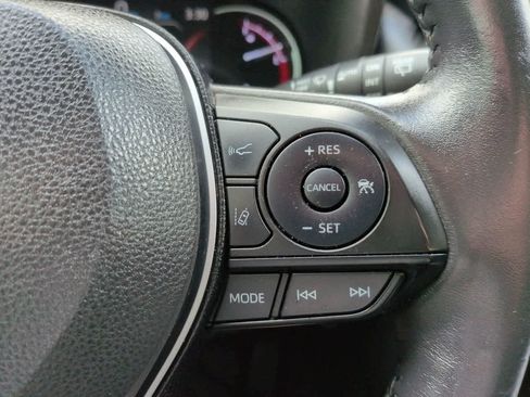 Used 2019 Toyota RAV4 Limited w/ Cold Weather Package FWD image 25