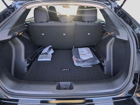 New 2026 Nissan Leaf image 5