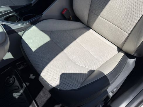 Used 2023 Kia Niro Wave w/ Wave Preserve Package image 23