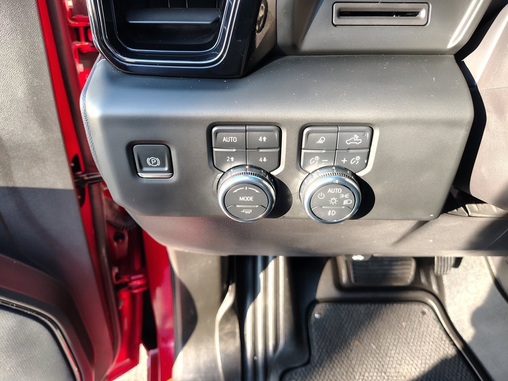 Used 2024 GMC Sierra 1500 AT4 w/ AT4 Preferred Package AWD/4WD image 28