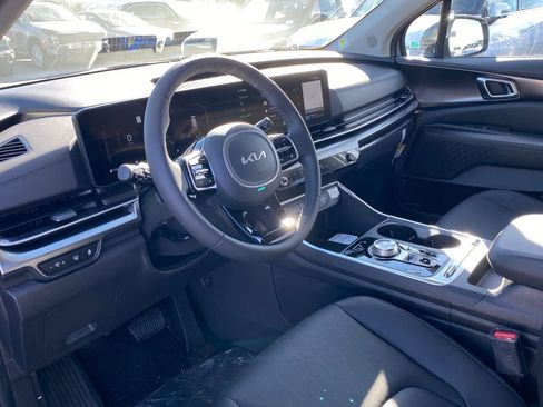 New 2026 Kia Carnival SX image 13