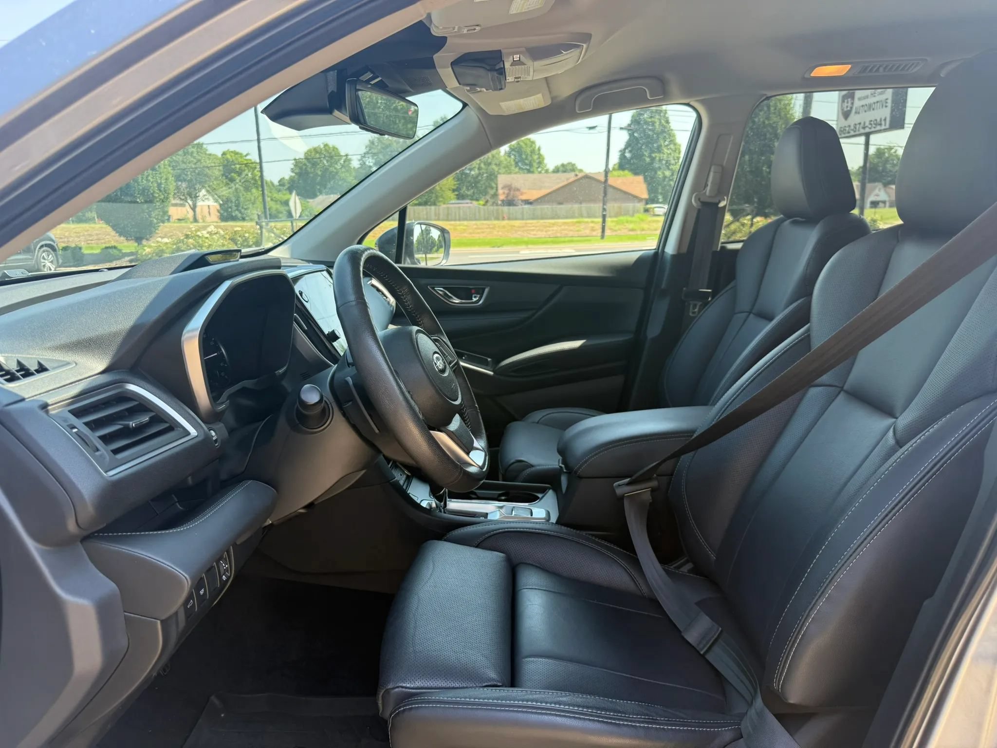 Used 2024 Subaru Ascent Limited AWD/4WD image 8