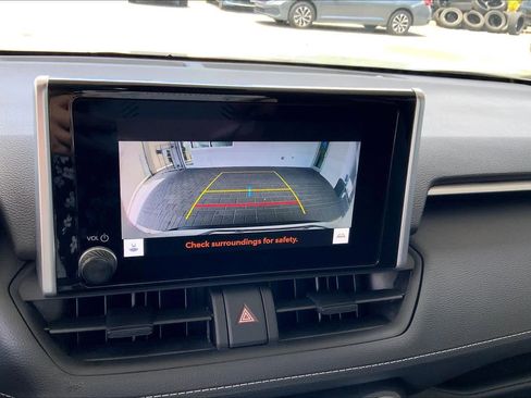 Used 2024 Toyota RAV4 XLE w/ Convenience Package FWD image 28