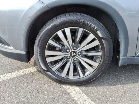 Used 2019 Mitsubishi Outlander SEL image 10