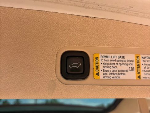 Used 2007 Cadillac Escalade AWD w/ Information Package image 28