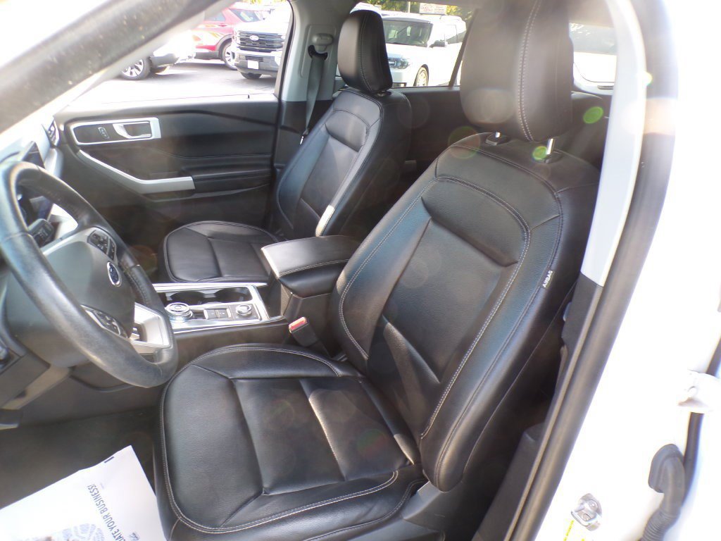Used 2021 Ford Explorer XLT w/ Equipment Group 202A AWD/4WD image 49