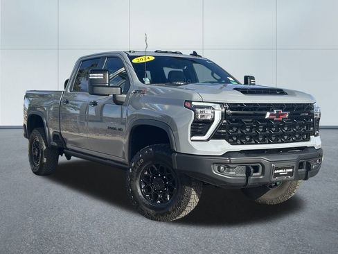Used 2024 Chevrolet Silverado 2500 ZR2 w/ ZR2 Bison Edition image 39