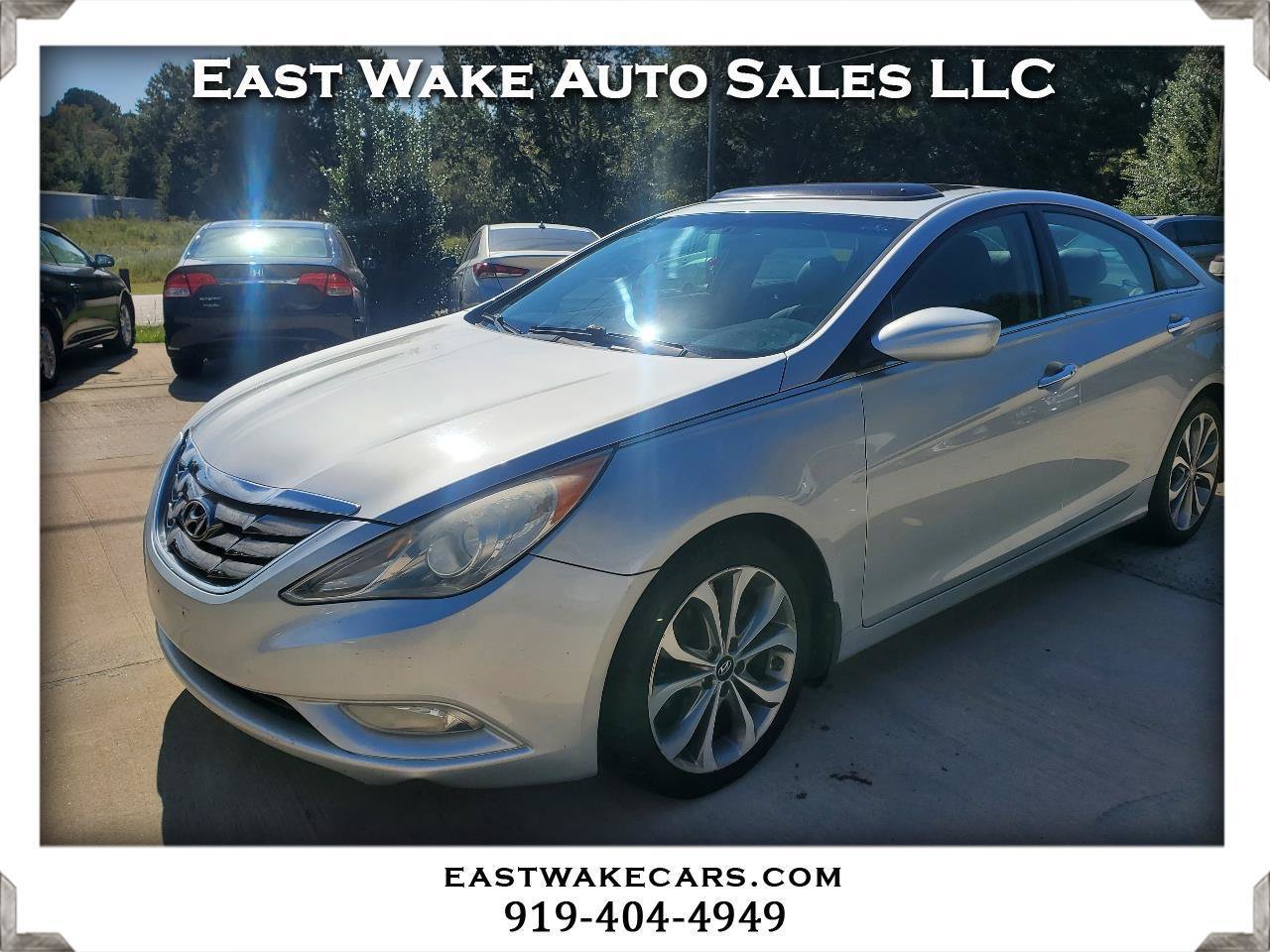 Used 2013 Hyundai Sonata SE w/ Navigation & Sunroof Pkg FWD image 1