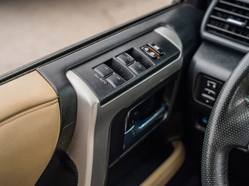 Used 2016 Toyota 4Runner SR5 Premium image 27