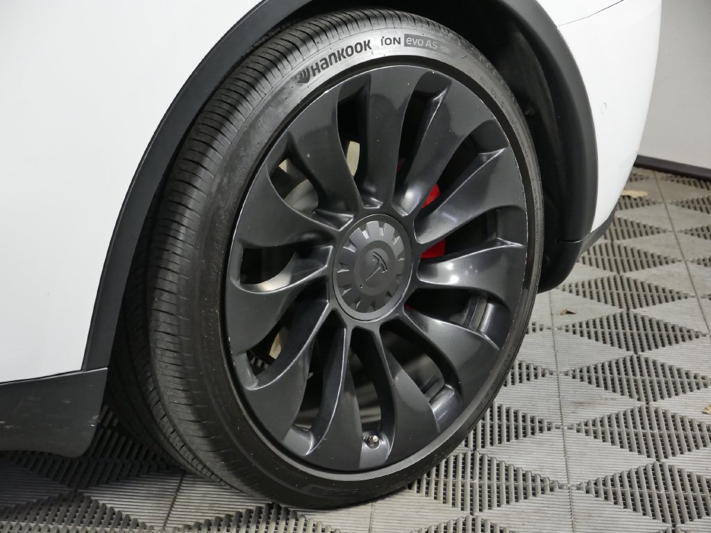 Used 2022 Tesla Model Y Performance AWD/4WD image 12