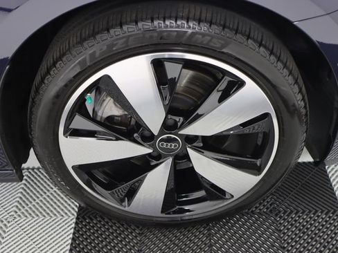 Certified 2025 Audi A5 2.0T Premium w/ 19" Wheel Package AWD/4WD image 9