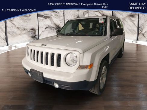 Used 2017 Jeep Patriot Latitude AWD/4WD image 1