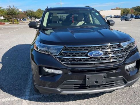 Used 2022 Ford Explorer XLT w/ Equipment Group 202A image 21