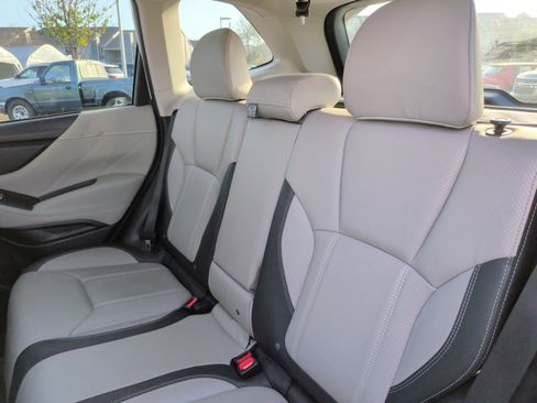 Used 2020 Subaru Forester Limited image 34