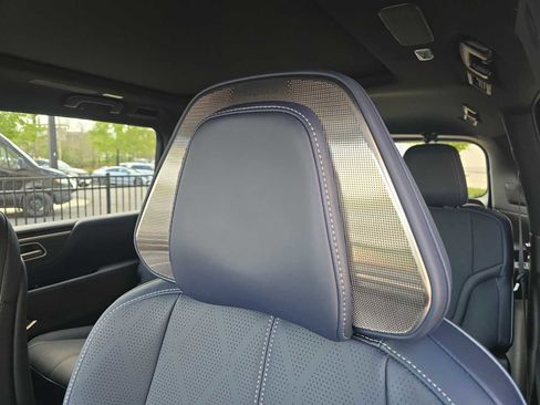 New 2026 INFINITI QX80 4WD image 19