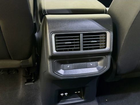 Used 2025 Volkswagen Atlas Cross Sport SEL Premium R-Line image 30