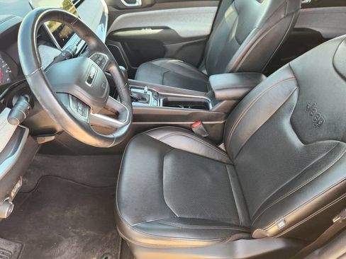 Used 2022 Jeep Compass Latitude AWD/4WD image 12
