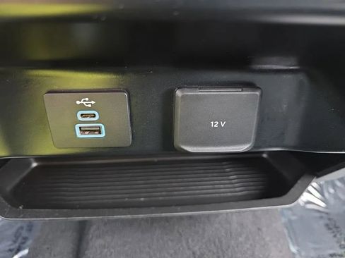 Used 2023 Ford F250 XLT AWD/4WD image 30