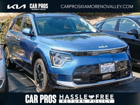 Certified 2023 Kia Niro Wave FWD image 1