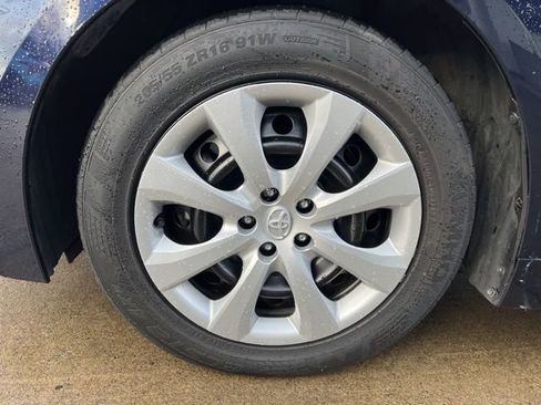 Used 2023 Toyota Corolla LE image 18