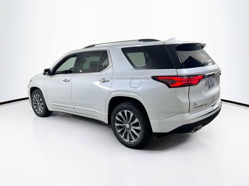 Used 2023 Chevrolet Traverse Premier w/ LPO, Floor Liner Package AWD/4WD image 7