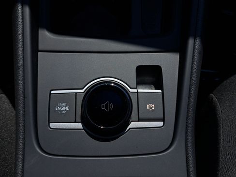Used 2026 Volkswagen Tiguan S AWD/4WD image 22