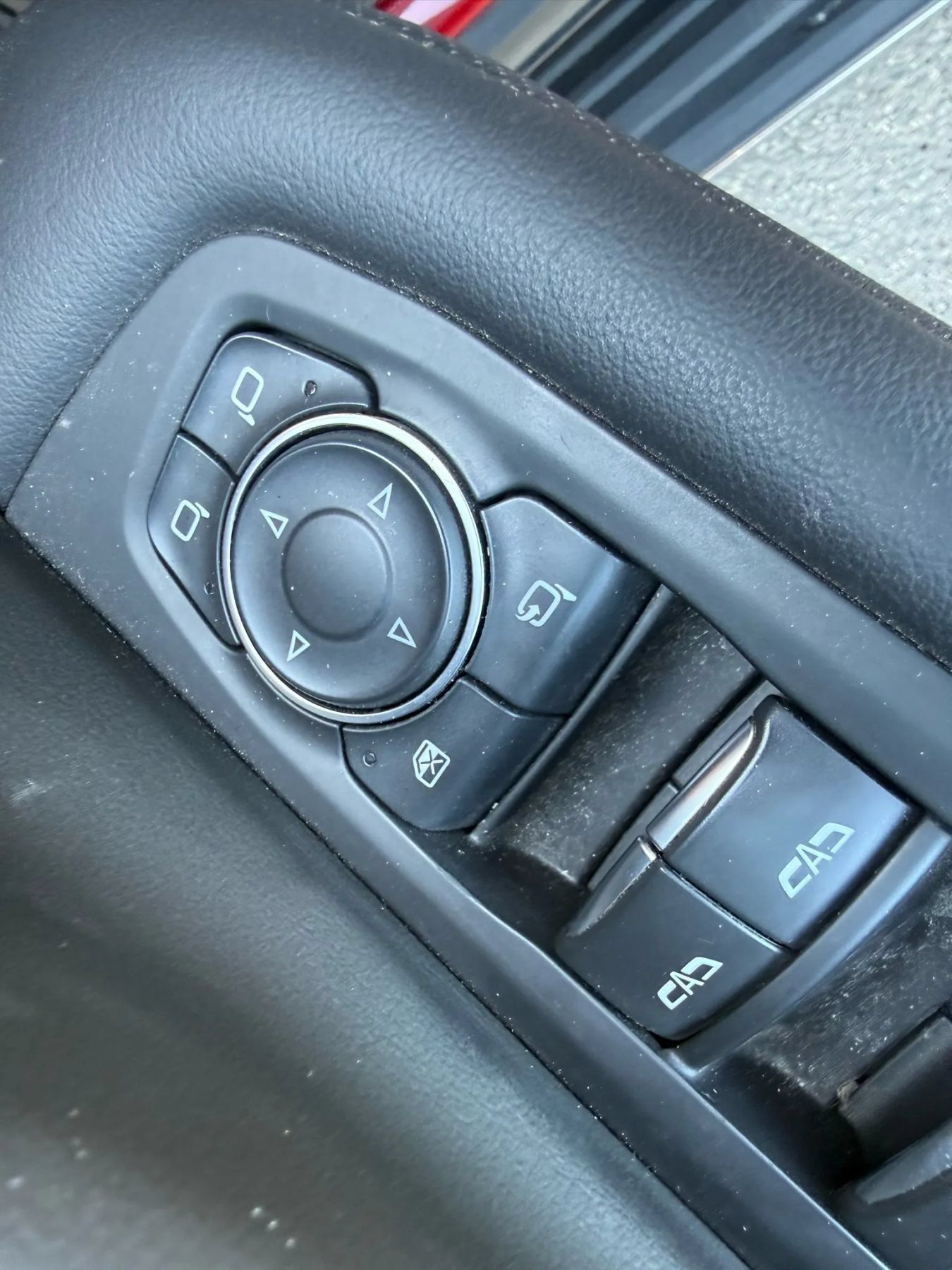 Used 2021 Chevrolet Tahoe Premier AWD/4WD image 31