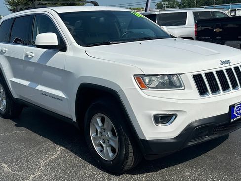 Used 2014 Jeep Grand Cherokee Laredo AWD/4WD image 3
