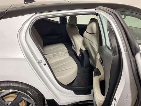 Used 2020 Hyundai Veloster Turbo Ultimate image 32