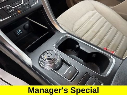 Used 2019 Ford Fusion SE image 28