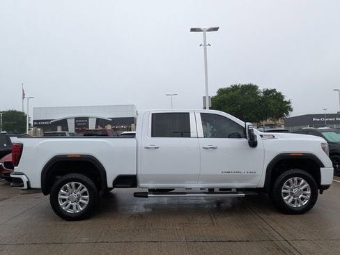 Used 2022 GMC Sierra 2500 Denali AWD/4WD image 3