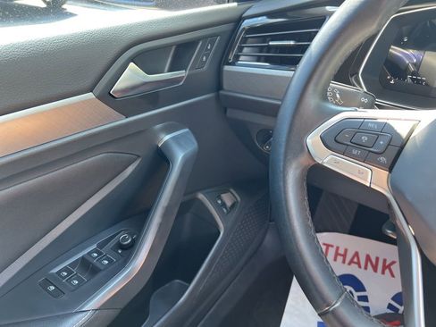Used 2023 Volkswagen Jetta SE FWD image 18