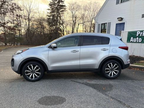 Used 2017 Kia Sportage EX w/ EX Technology Package AWD/4WD image 8