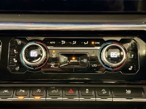 Used 2024 GMC Sierra 1500 Denali Ultimate image 15