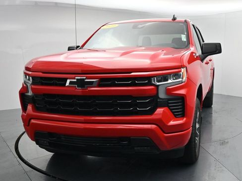Used 2023 Chevrolet Silverado 1500 RST AWD/4WD image 3