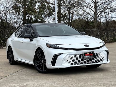 Used 2026 Toyota Camry XSE image 2