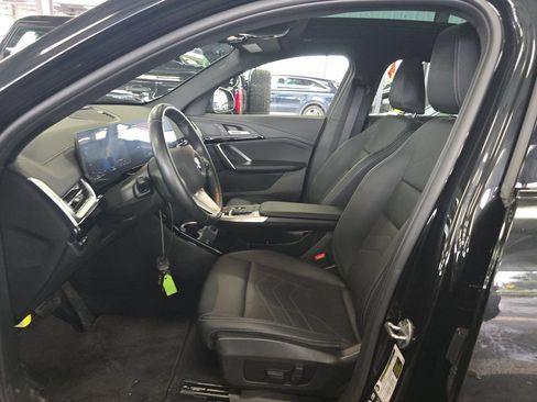 Used 2025 BMW X2 xDrive28i AWD/4WD image 4