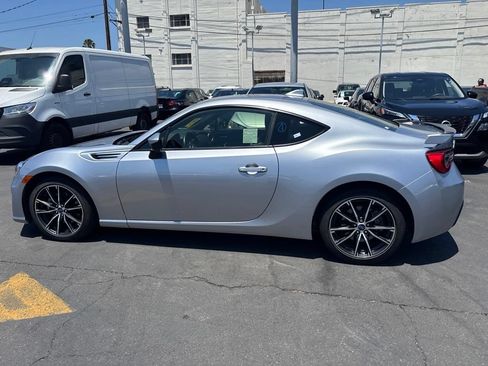 Used 2018 Subaru BRZ Limited w/ Popular Package #3 RWD image 7