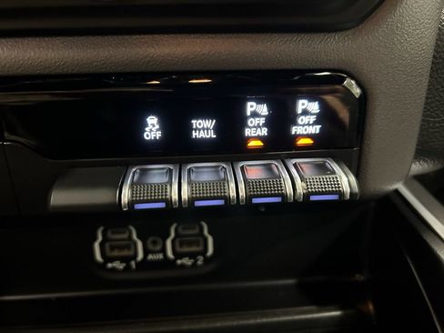 Used 2020 RAM 1500 Big Horn AWD/4WD image 15