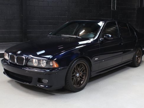 Used 2002 BMW M5 RWD image 6