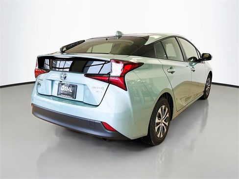 Used 2021 Toyota Prius XLE image 38