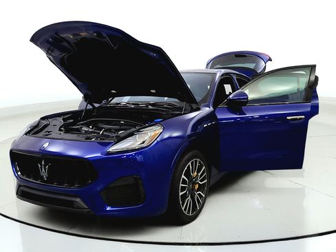 Used 2023 Maserati Grecale Modena AWD/4WD image 10